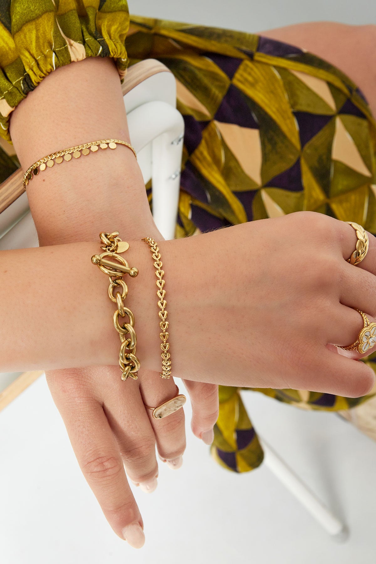 Armband verbundene Herzen – Goldfarbe - Goldfarbefarbe