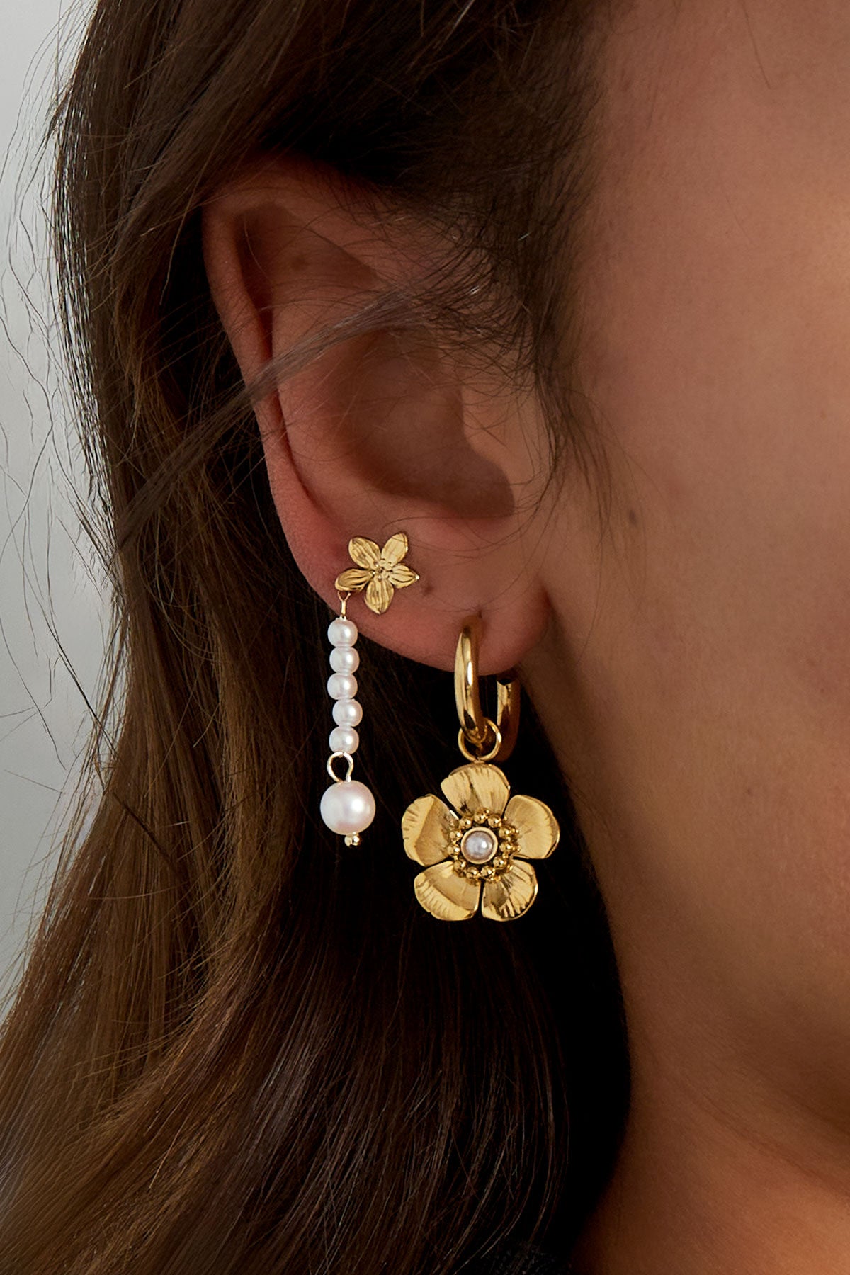 Ohrring mit süßem Blumenanhänger