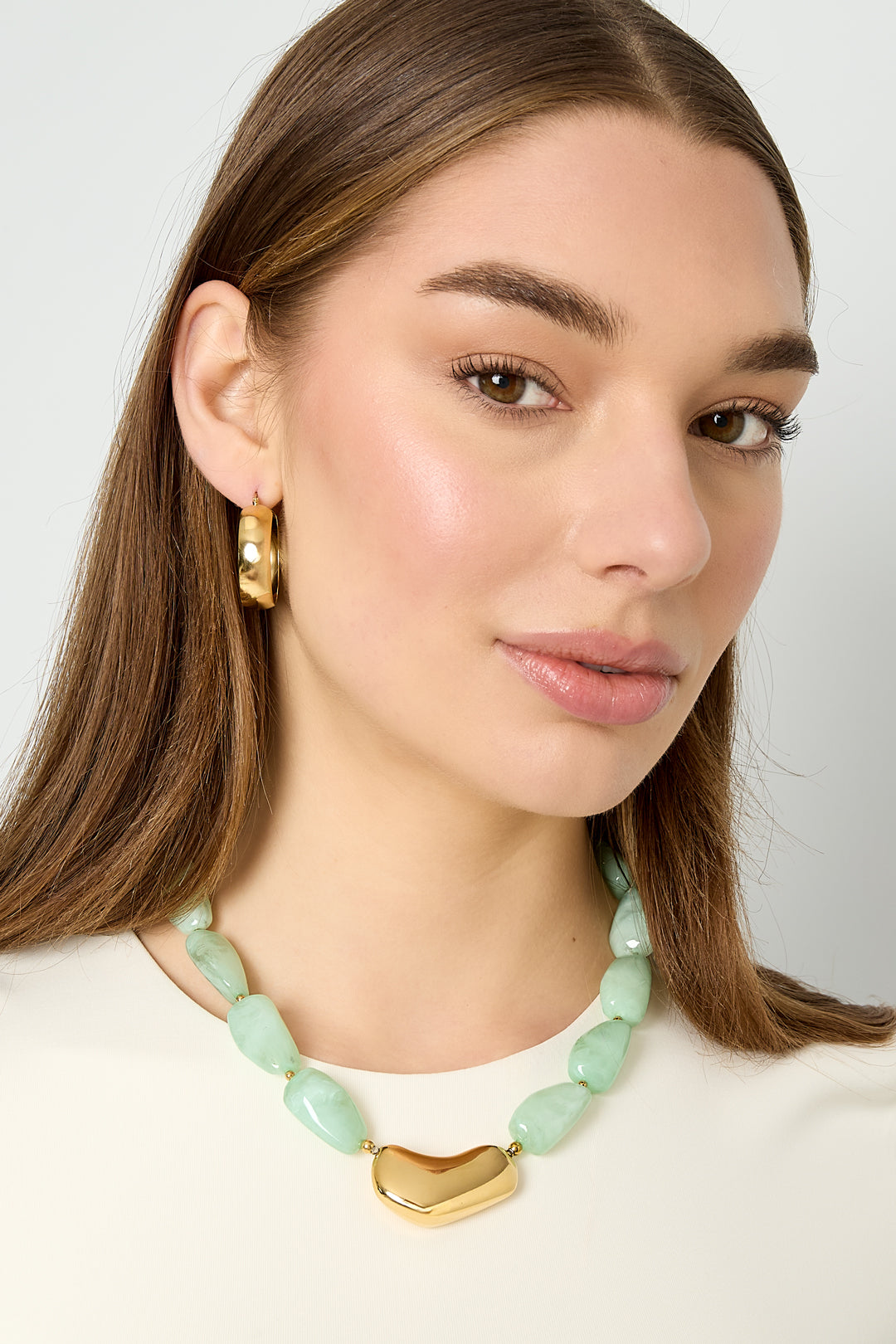 Halskette mit asymmetrischer Statement-Perle