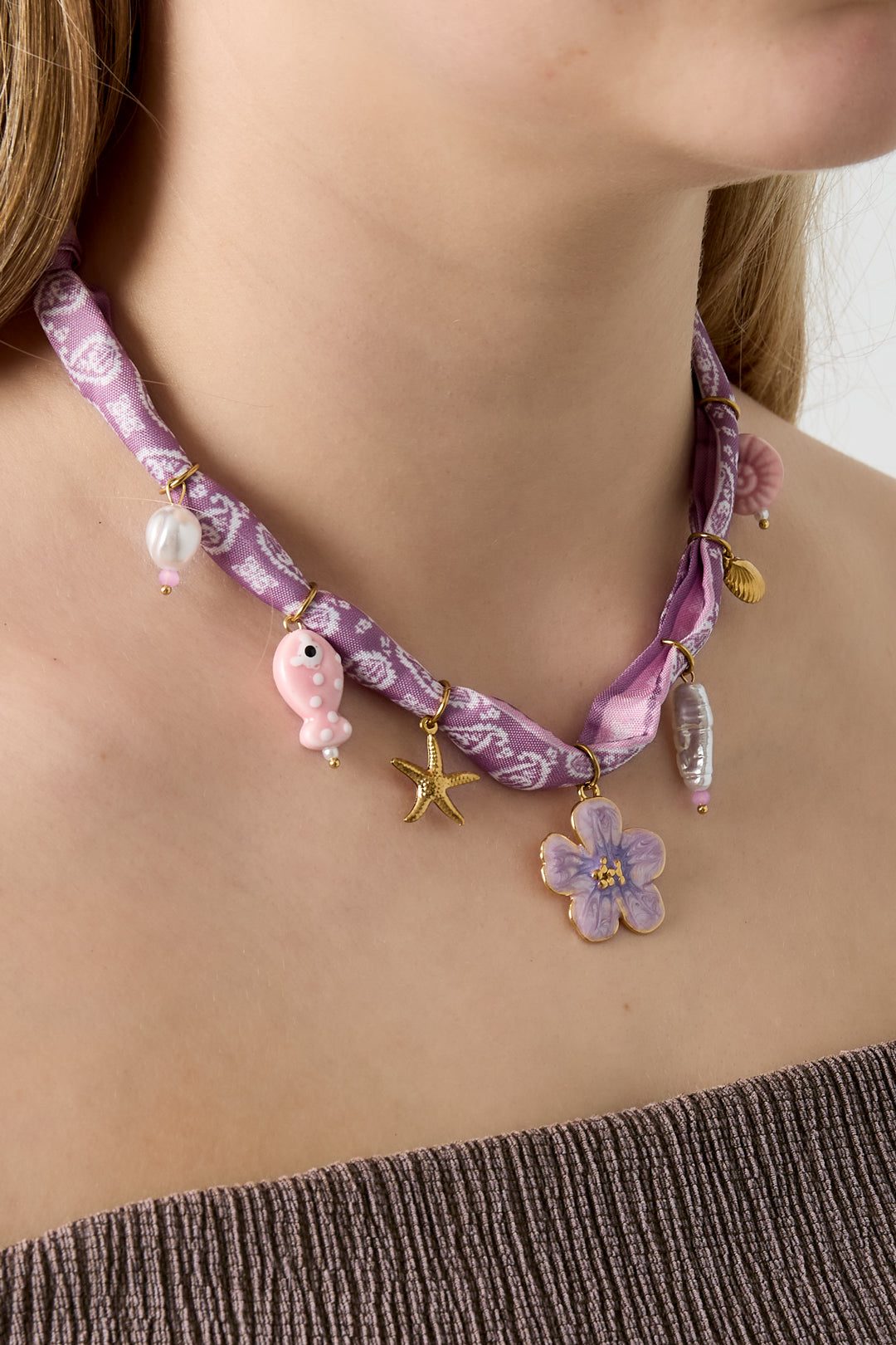 Halsketten mit Anhänger aus Polyester, Blume, lässig, täglich, einfache Serie, Damenschmuck