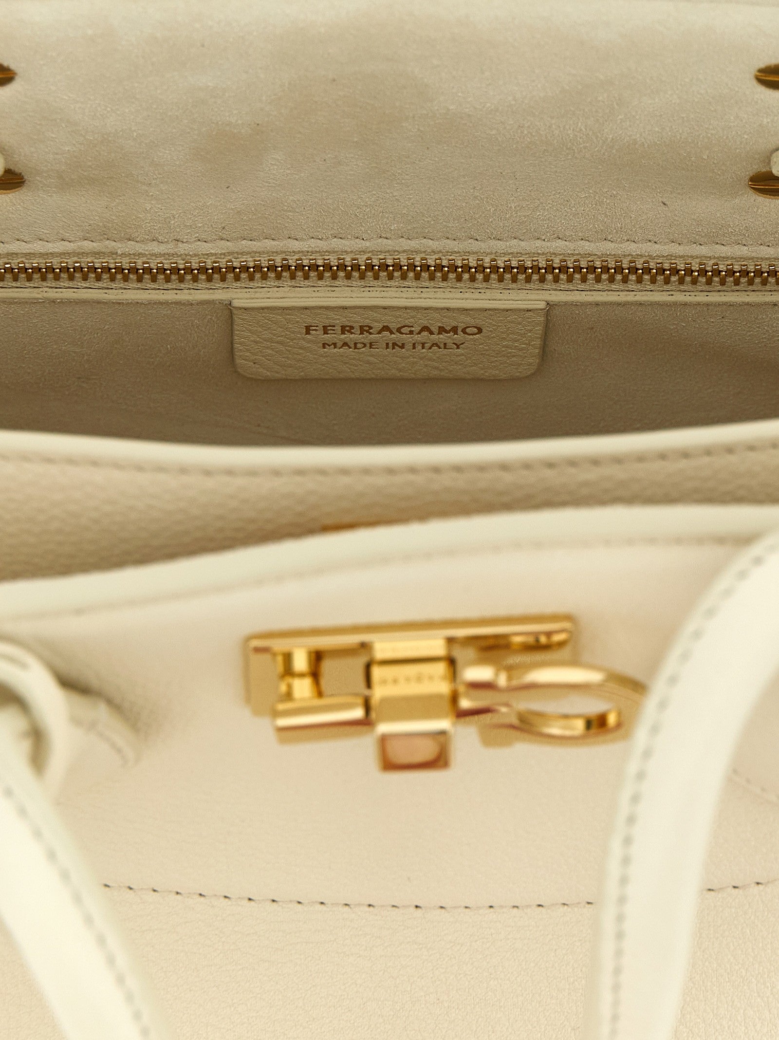 'New Ferragamo Studio Soft (M)' Handtasche