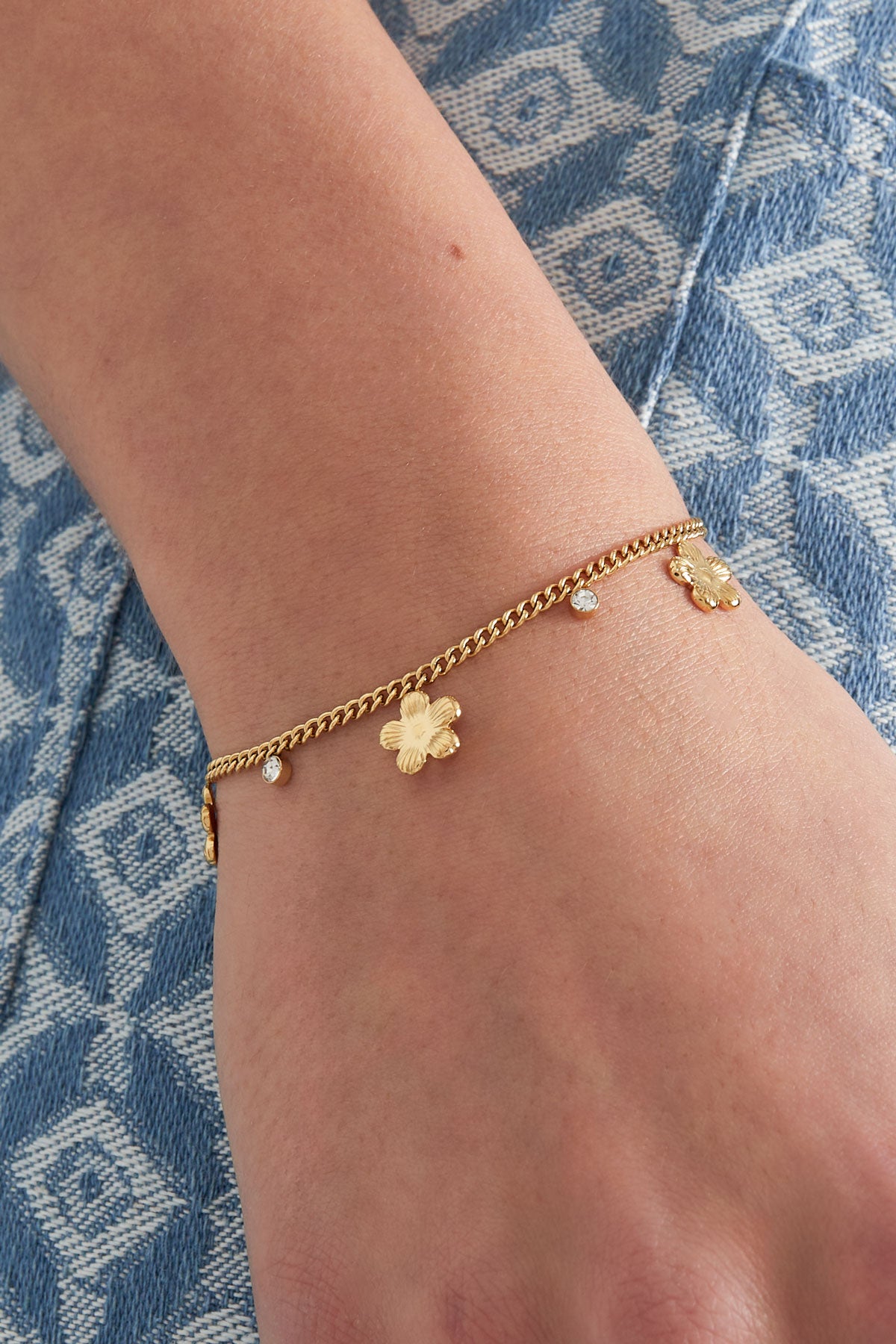 Schimmerndes Blumenarmband - Goldfarben
