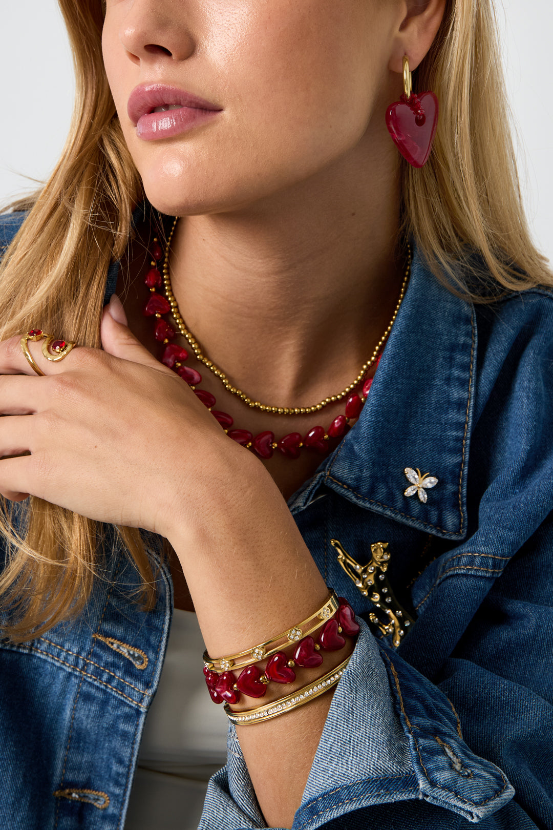 Elastisches Herzperlenarmband