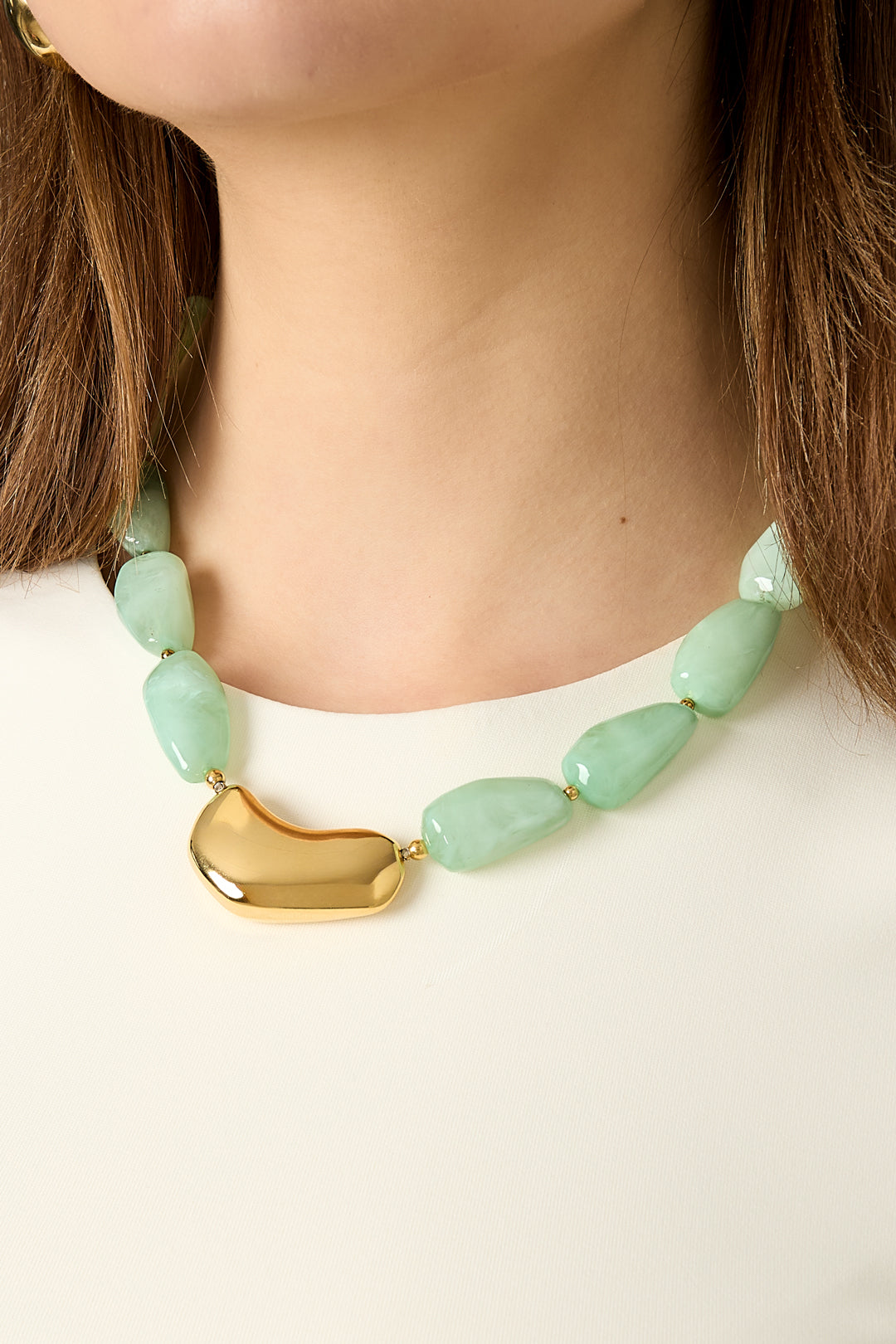 Halskette mit asymmetrischer Statement-Perle