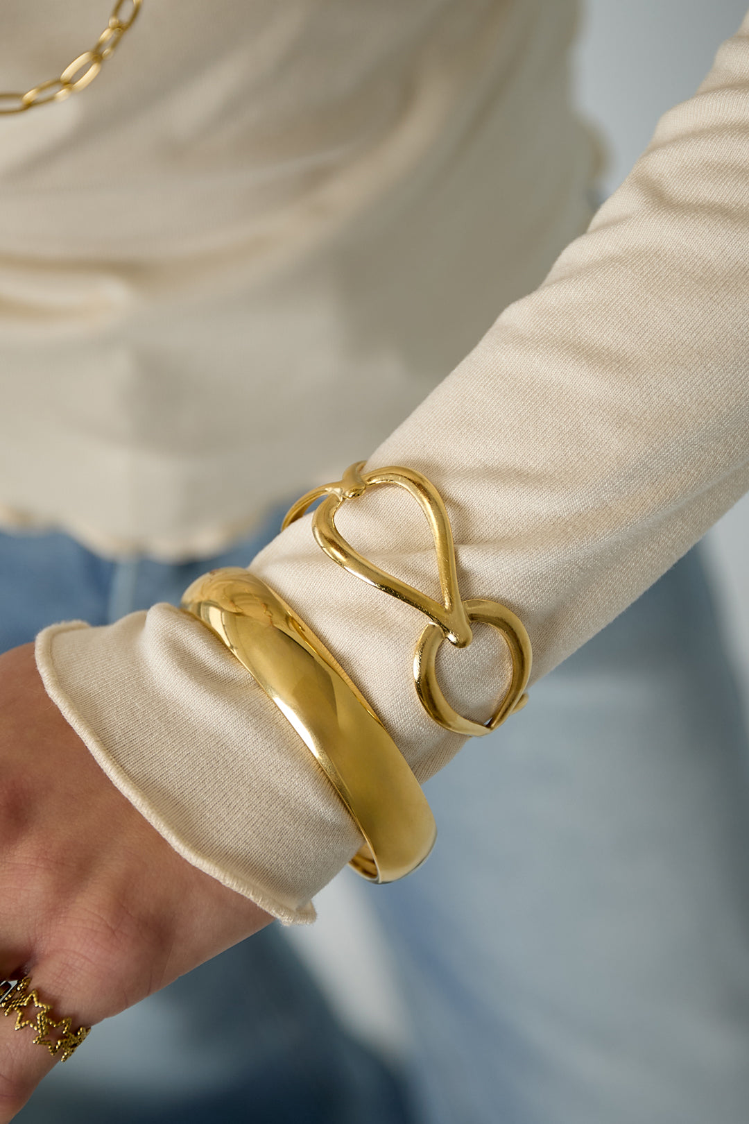 Armreif mit offenen Tropfen
