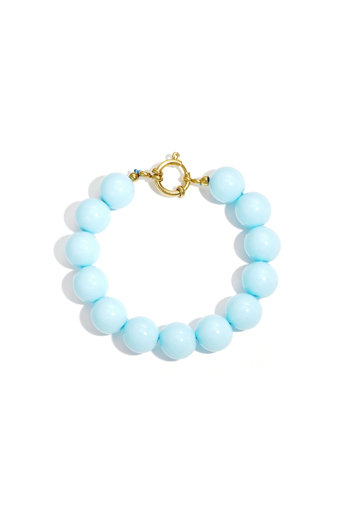 Armband mit großen Perlen und Verschluss vorne